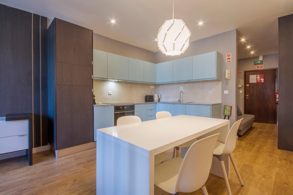 408 Gale Center Apartamento Wi-Fi, Estacionamento Порту Екстер'єр фото